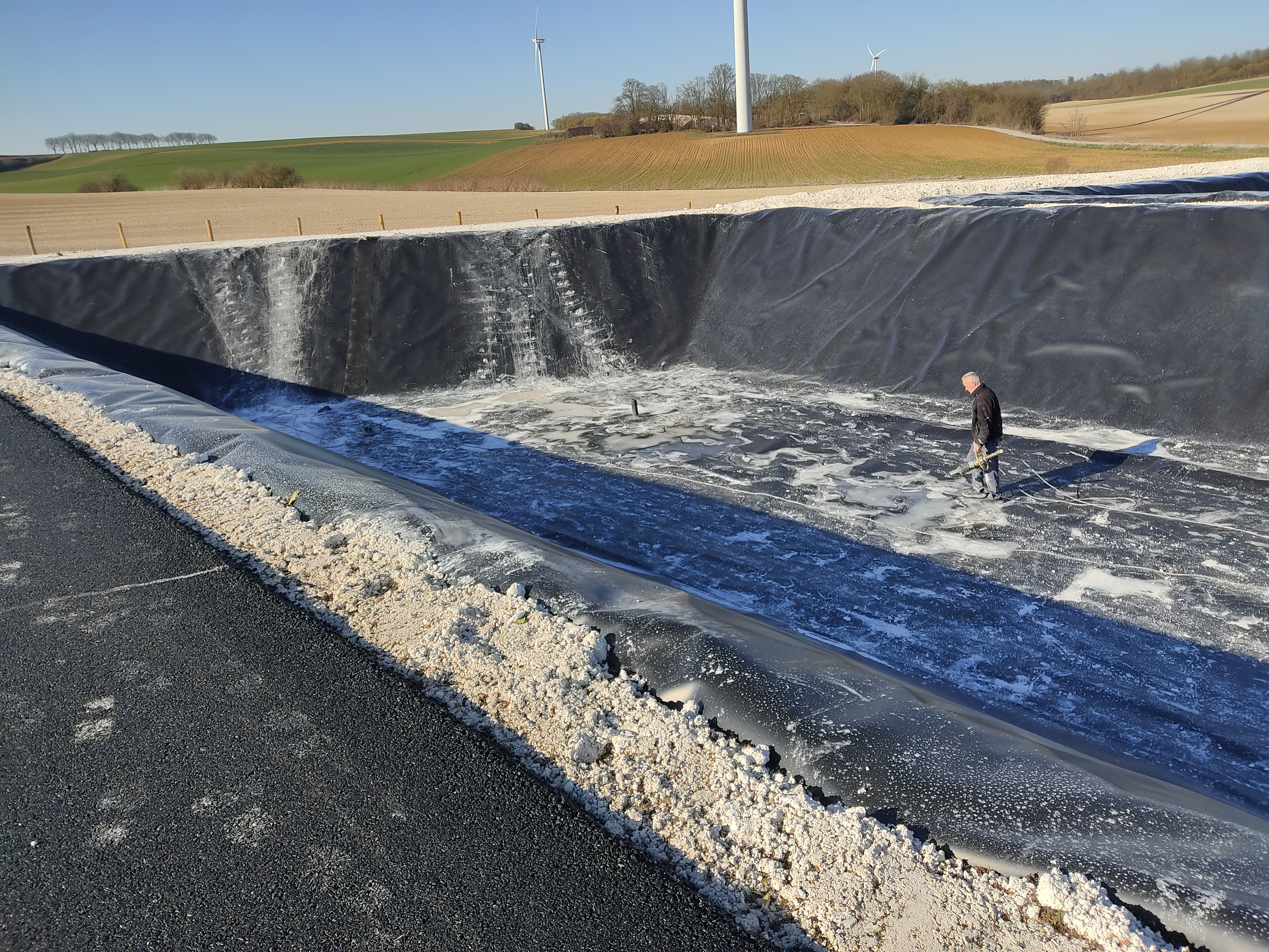 BASSIN DE RECUPERATION D'EAU DE PLATE FORME  DPT 02